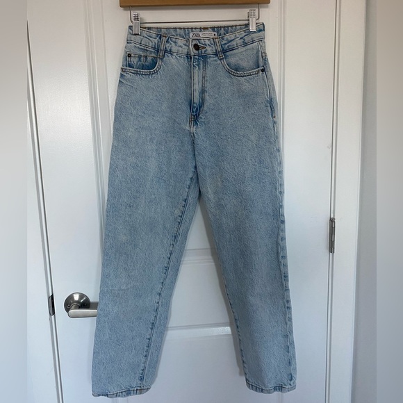 Zara jeans, great condition - Picture 1 of 3